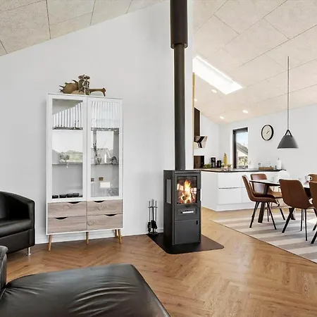 Jb172-brovst-kronvildtvej-110 펜션